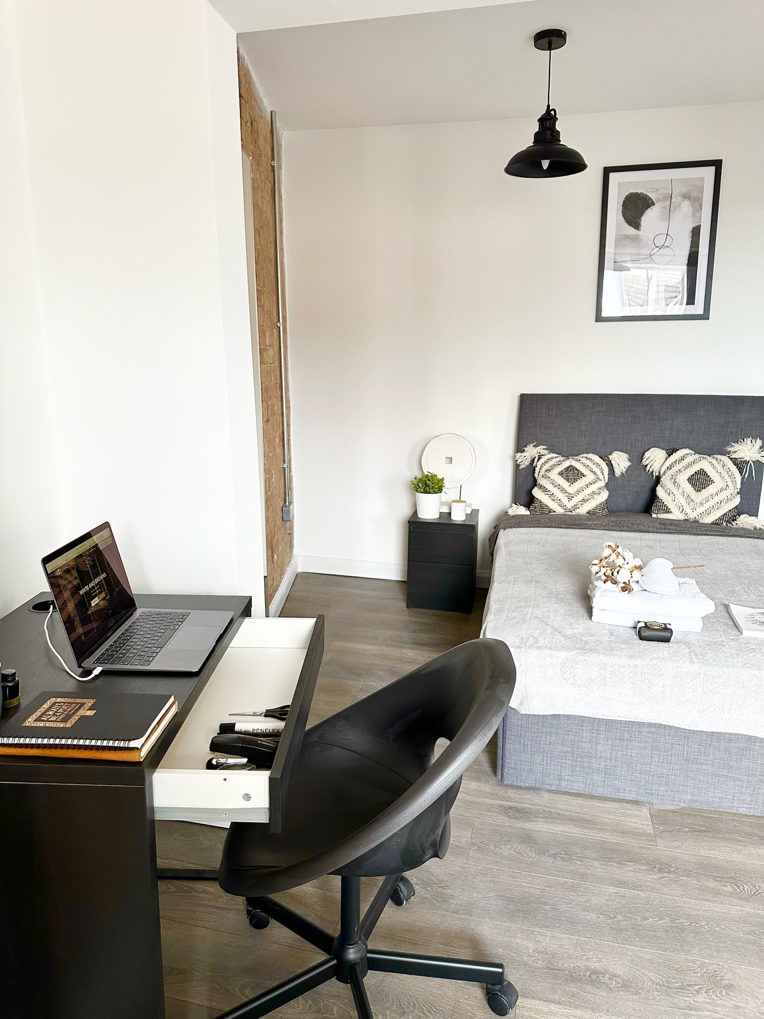 Room Gallery Photo
